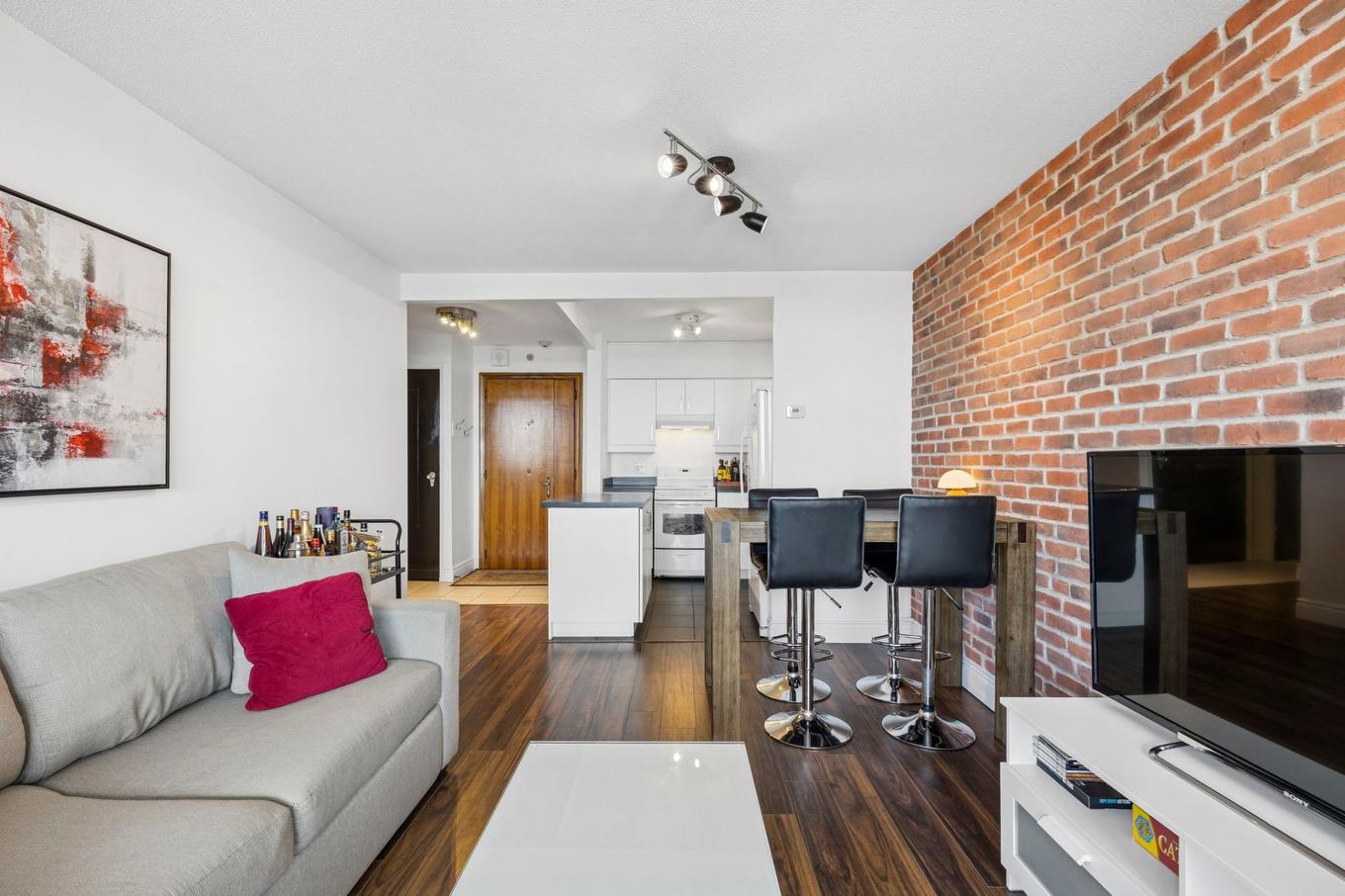 Living room - 1603-3535 Av. Papineau, Montréal (Le Plateau-Mont-Royal), QC - Indoor Photo Showing Other Room