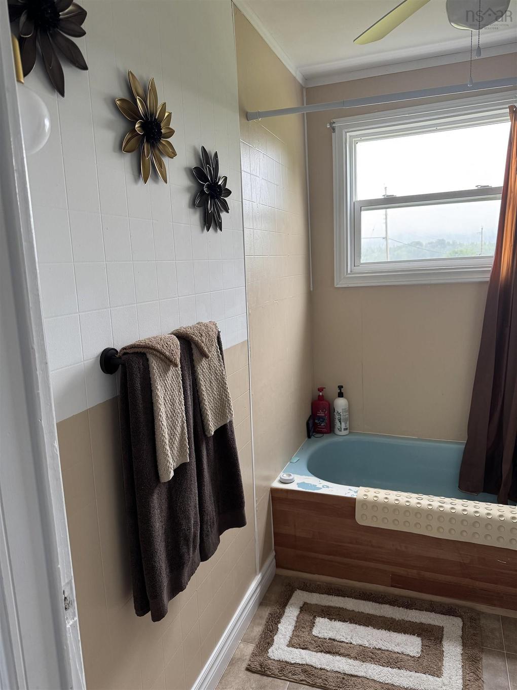 9273 Highway 16 Highway, Cooks Cove, NS