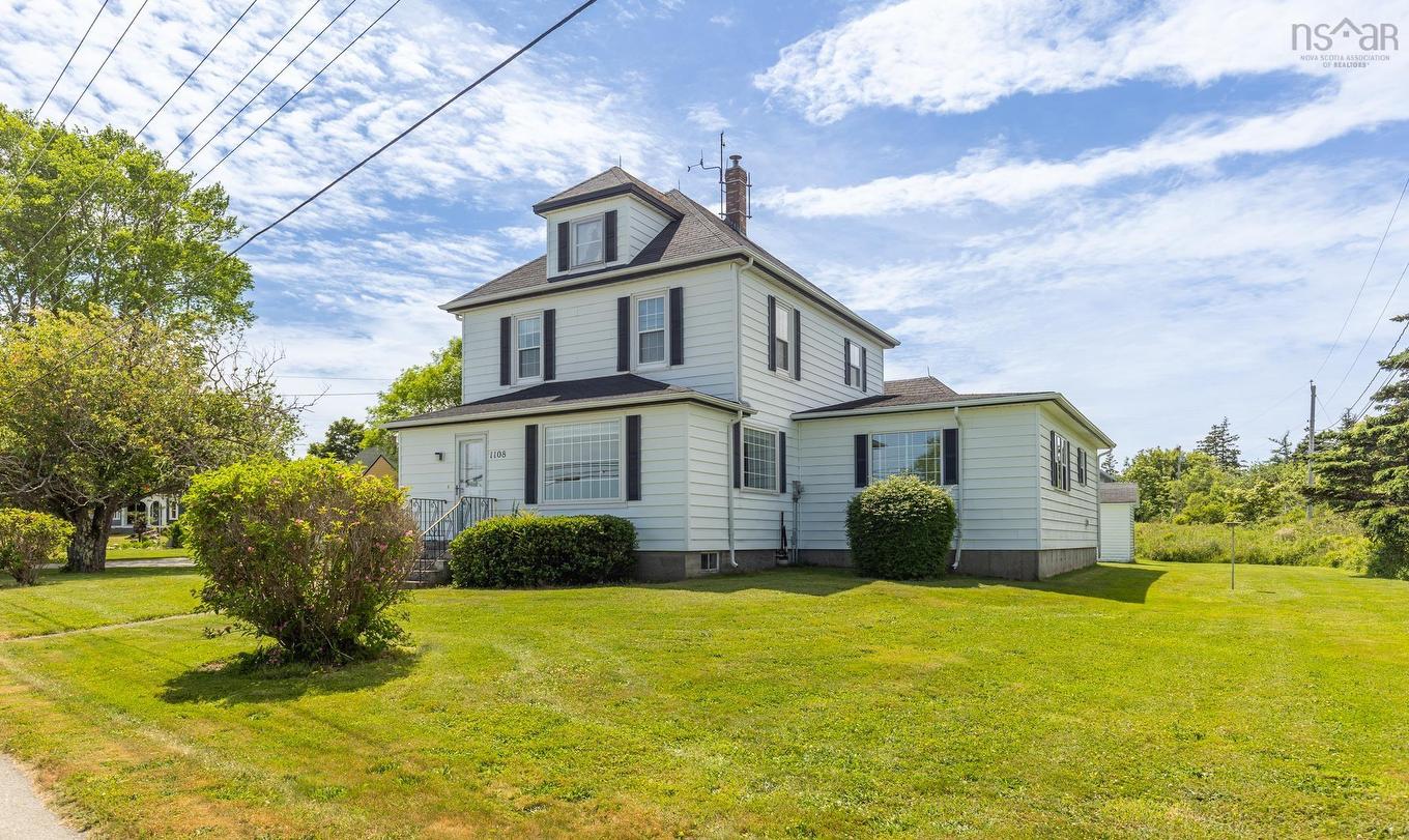 1108 Highway 335, Middle West Pubnico, NS