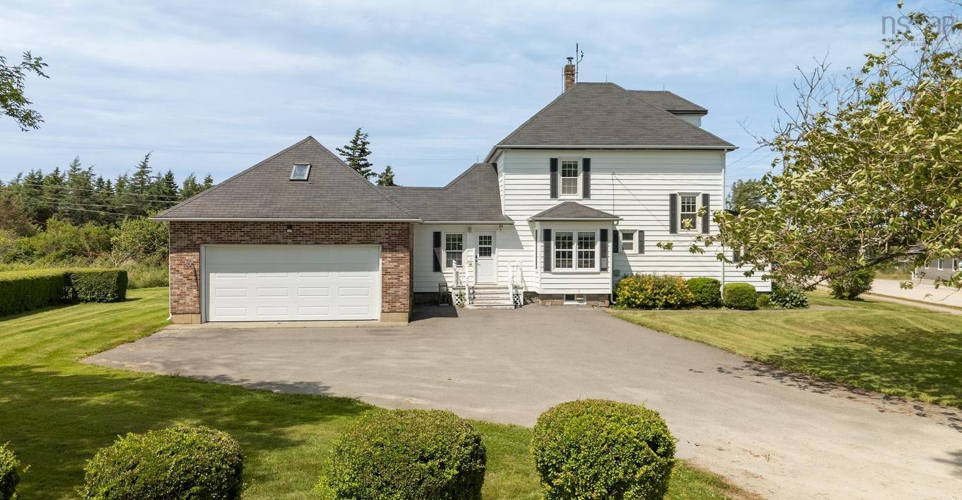 1108 Highway 335, Middle West Pubnico, NS