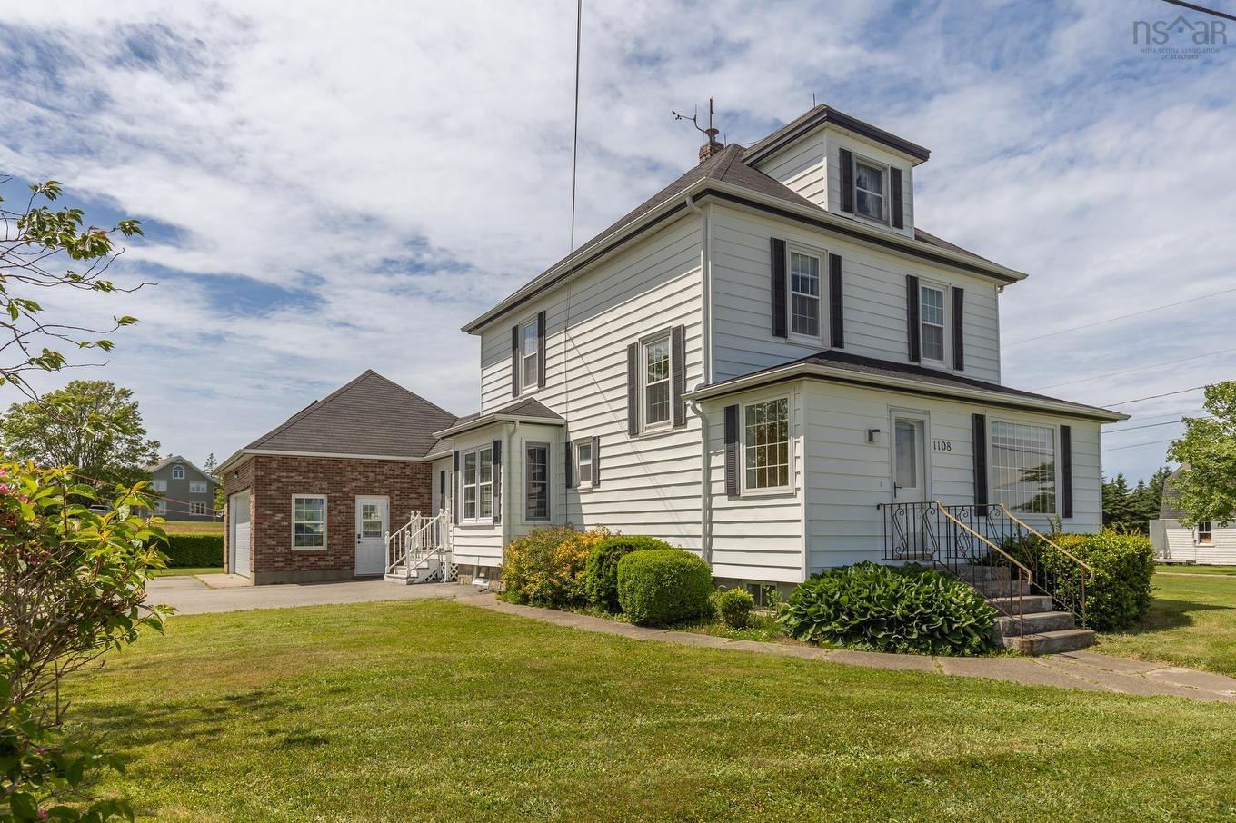 1108 Highway 335, Middle West Pubnico, NS