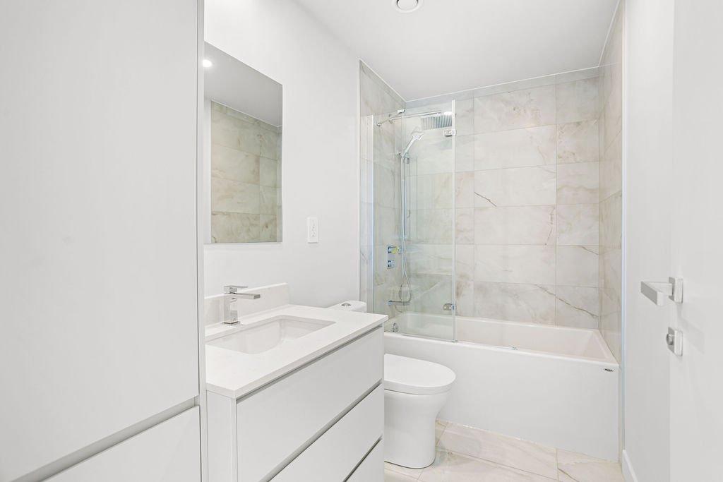 Bathroom - 1205-3671 Av. Jean-Béraud, Laval (Chomedey), QC - Indoor Photo Showing Bathroom