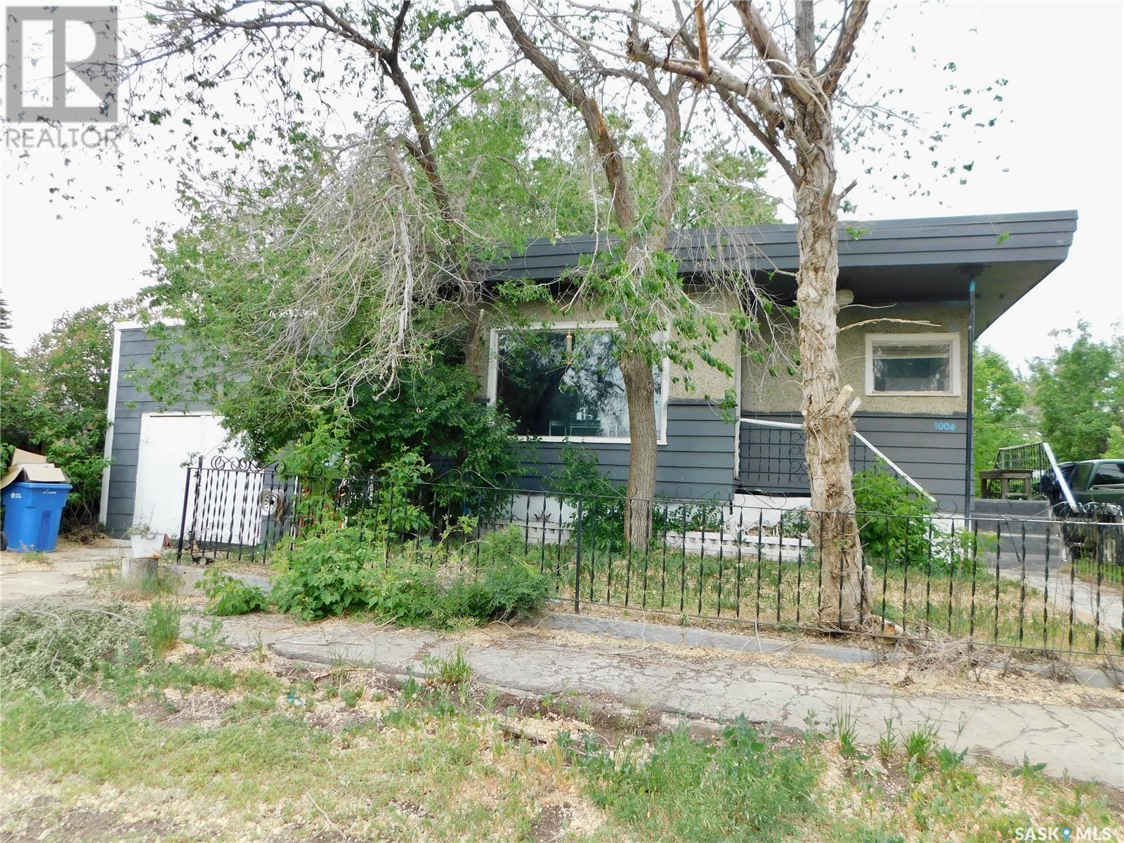 1004 2Nd Street N, Rockglen, SK - Outdoor