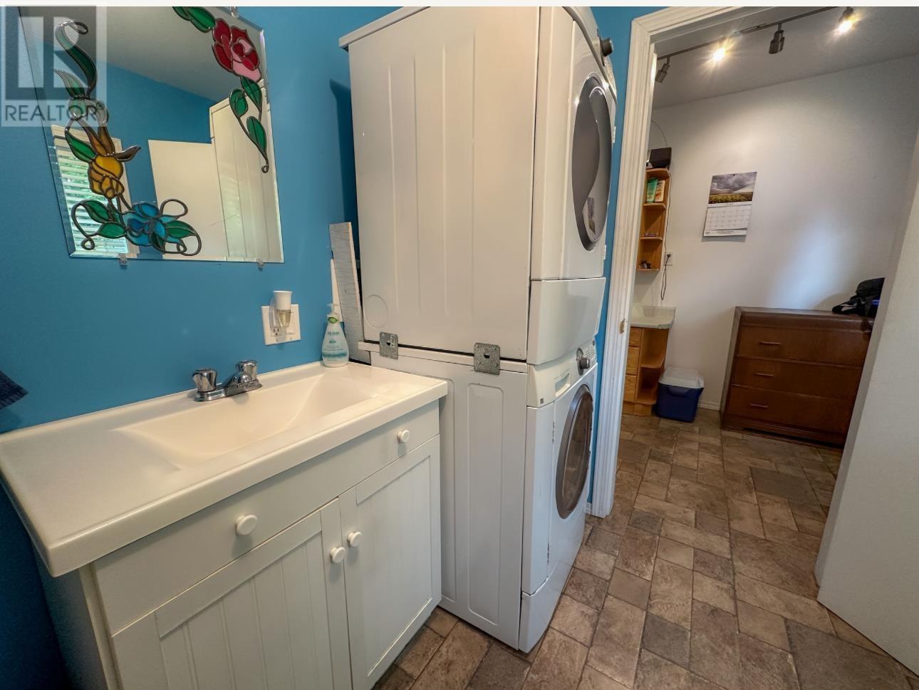 189 Sunset Beach Road, Fort Fraser, BC