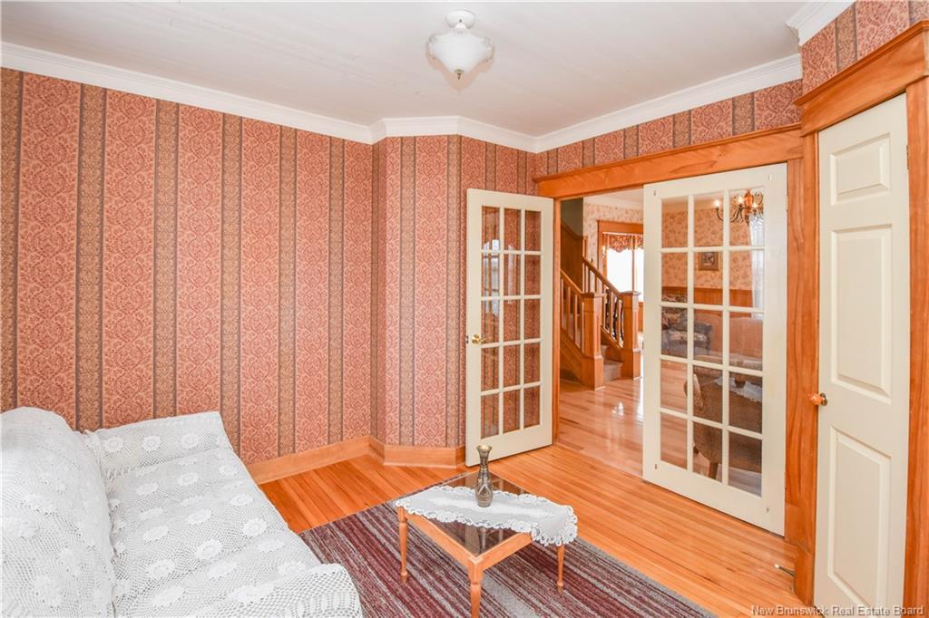 98 Saint-Pierre Ouest Blvd, Caraquet, NB