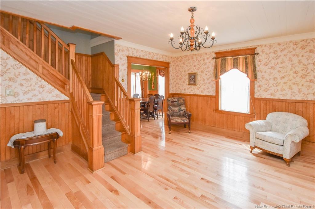 98 Saint-Pierre Ouest Blvd, Caraquet, NB