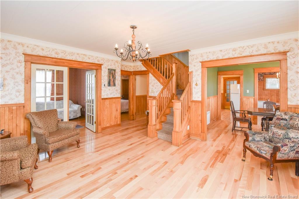 98 Saint-Pierre Ouest Blvd, Caraquet, NB