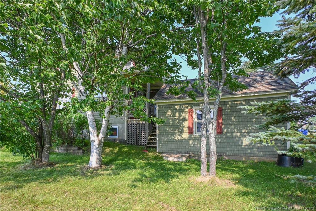 98 Saint-Pierre Ouest Blvd, Caraquet, NB