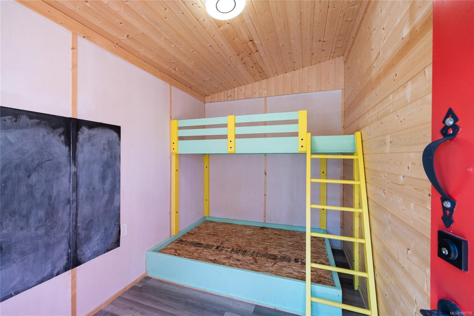 6712 Island Hwy West, Bowser, BC