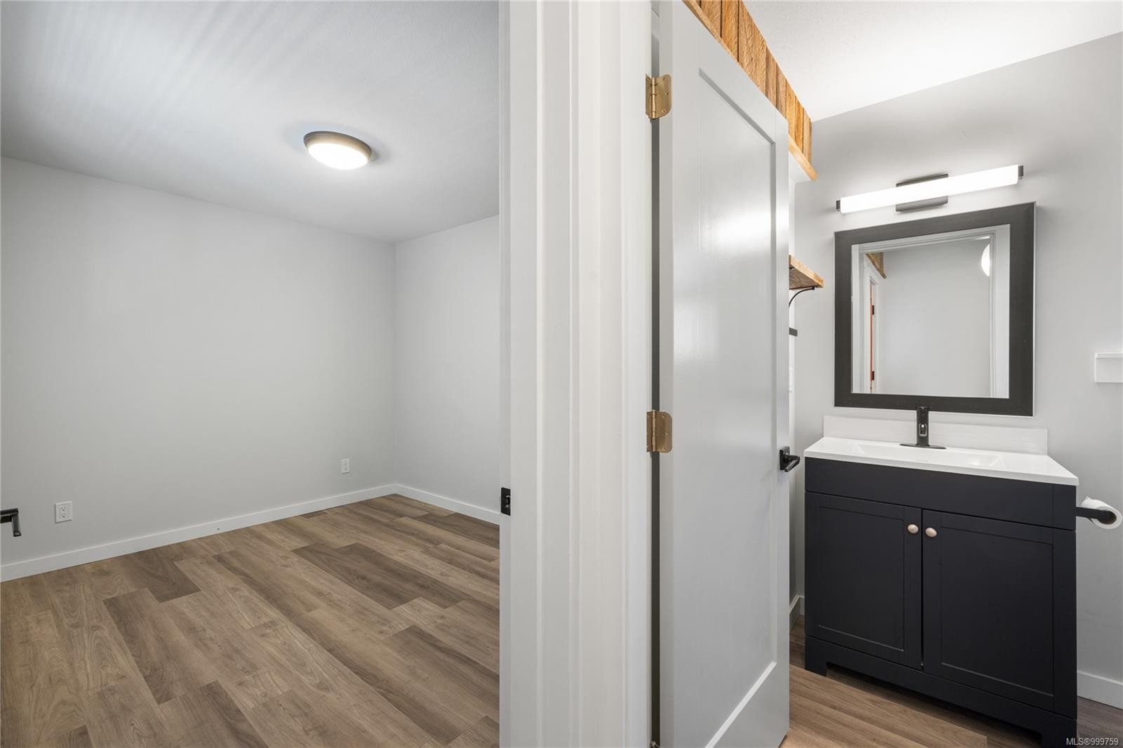 6712 Island Hwy West, Bowser, BC