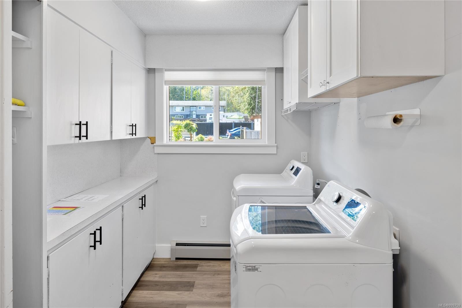 6712 Island Hwy West, Bowser, BC