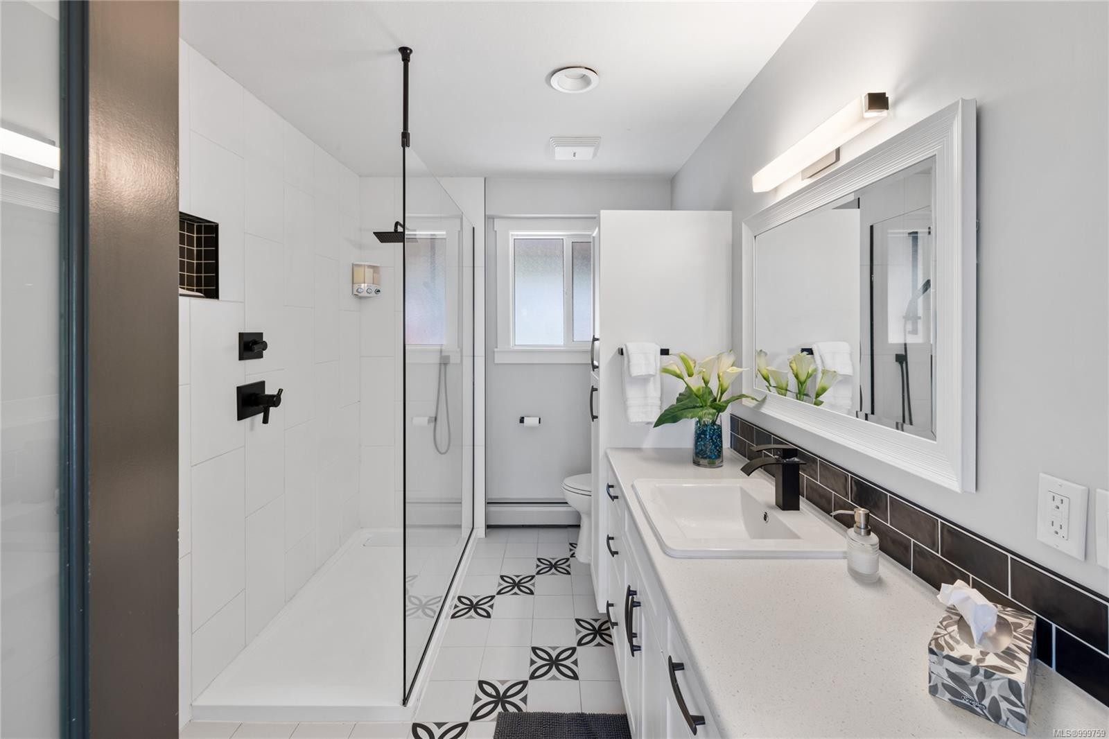 6712 Island Hwy West, Bowser, BC