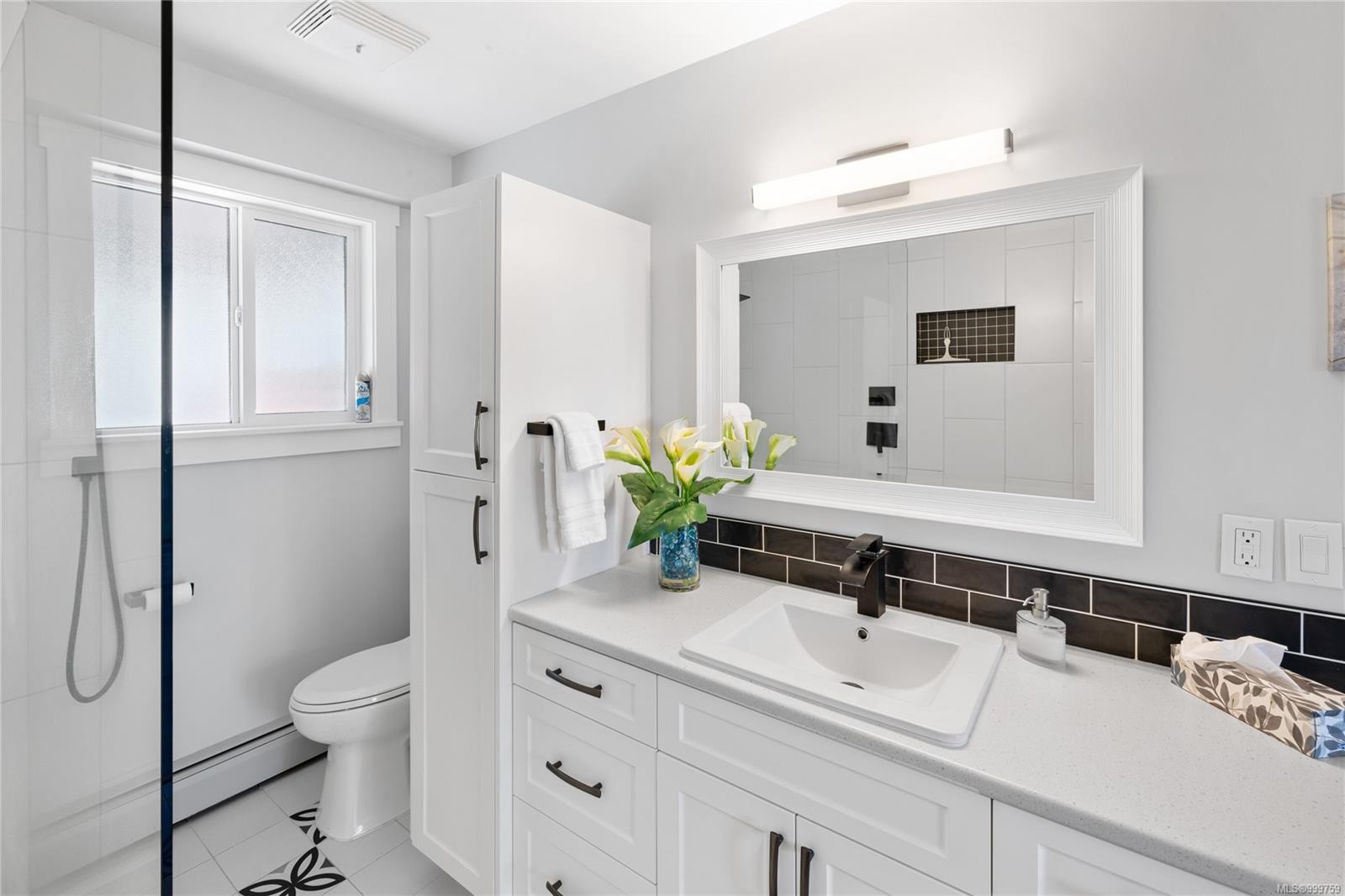 6712 Island Hwy West, Bowser, BC