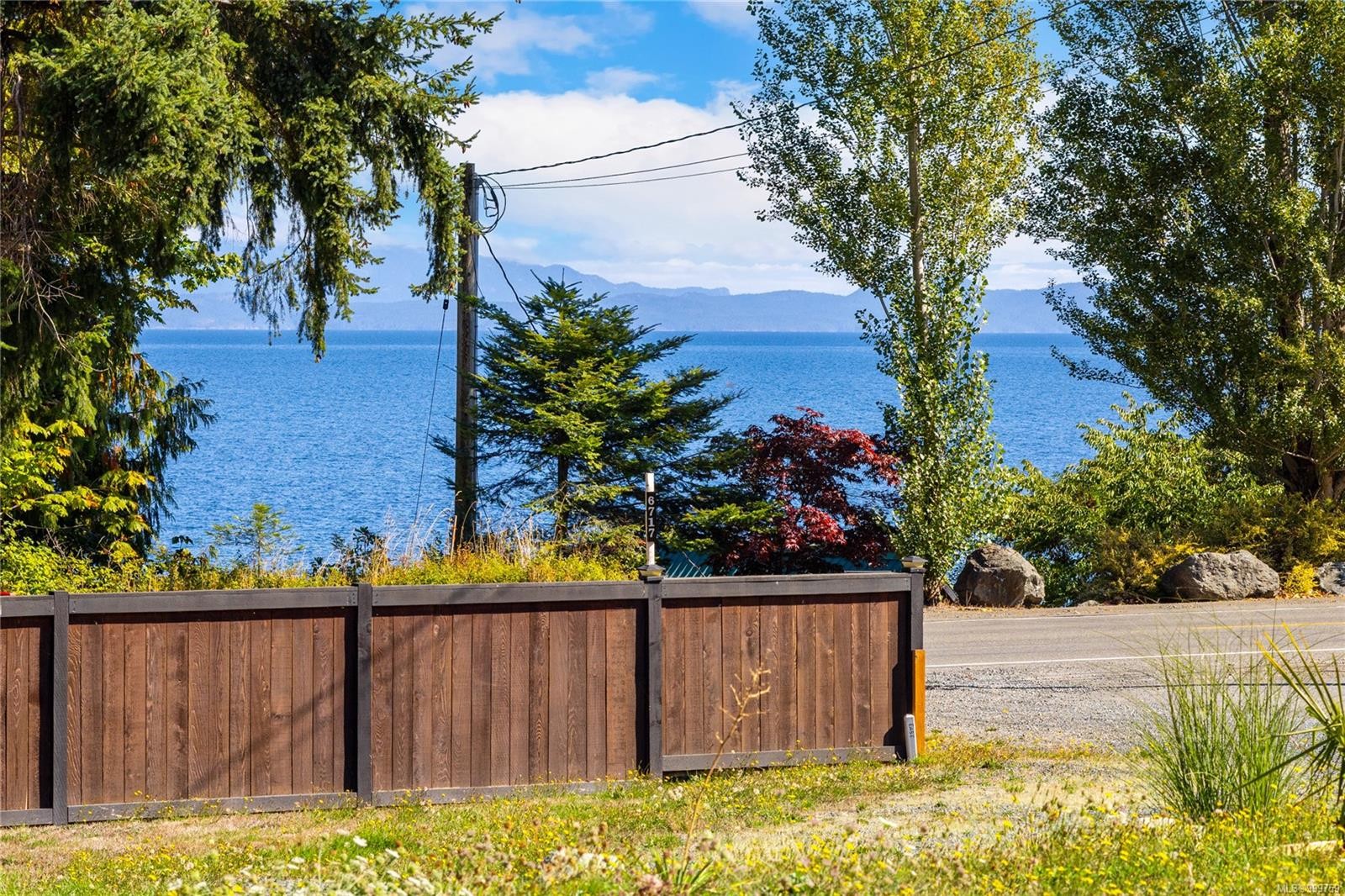 6712 Island Hwy West, Bowser, BC