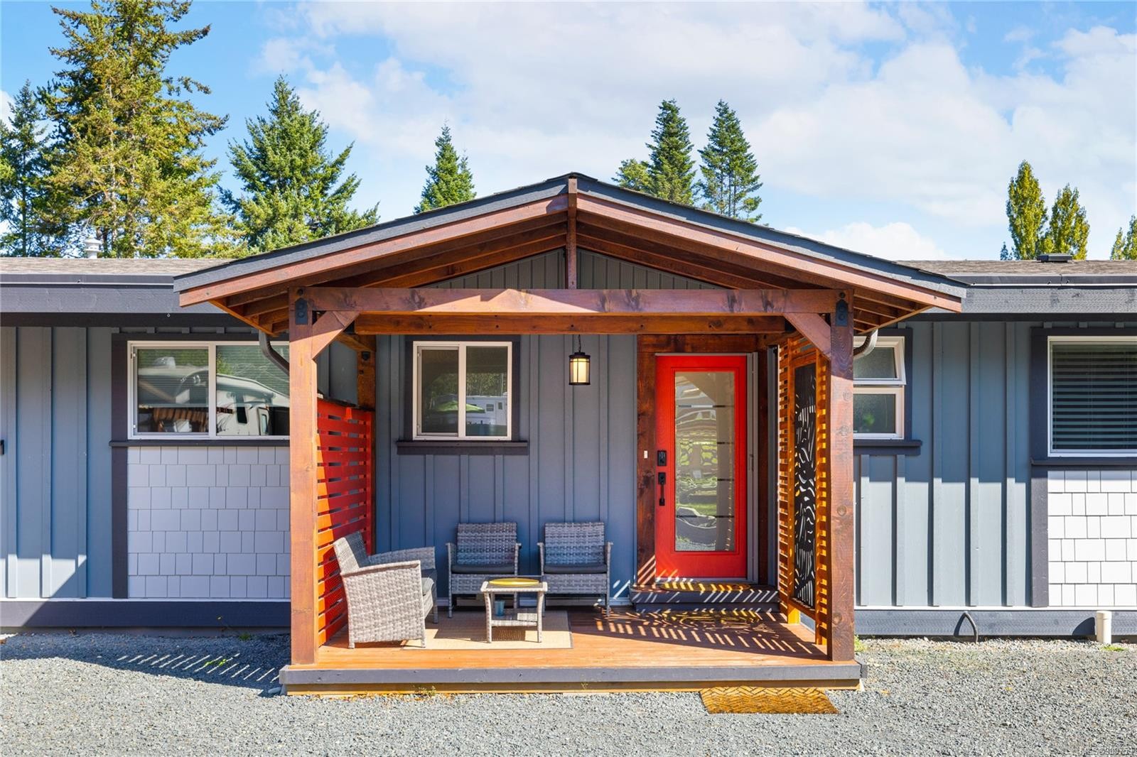 6712 Island Hwy West, Bowser, BC