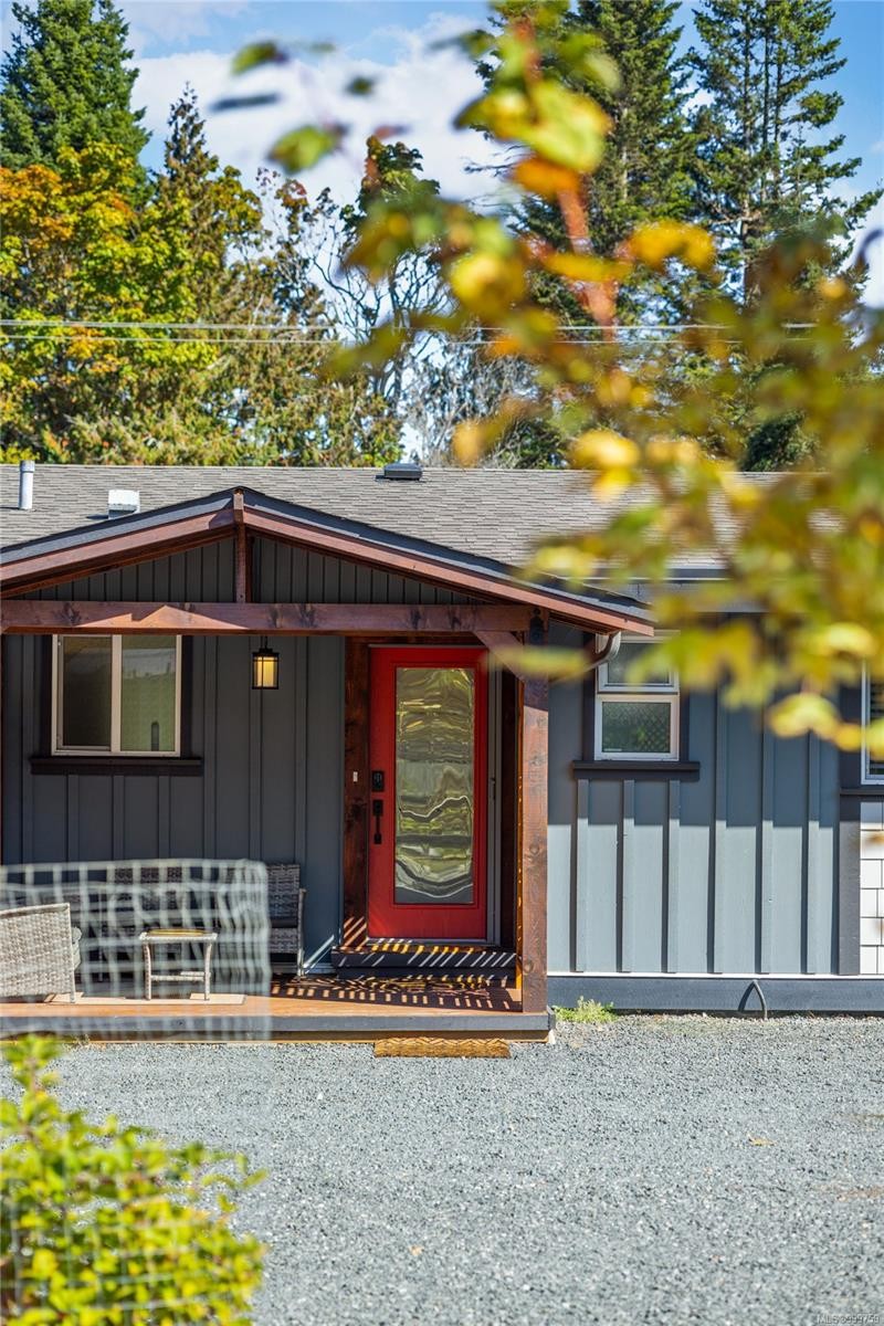 6712 Island Hwy West, Bowser, BC