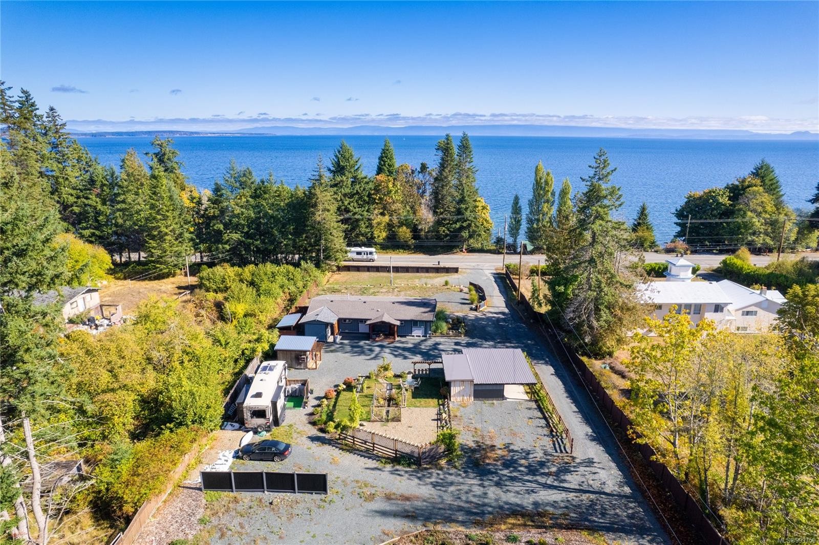 6712 Island Hwy West, Bowser, BC