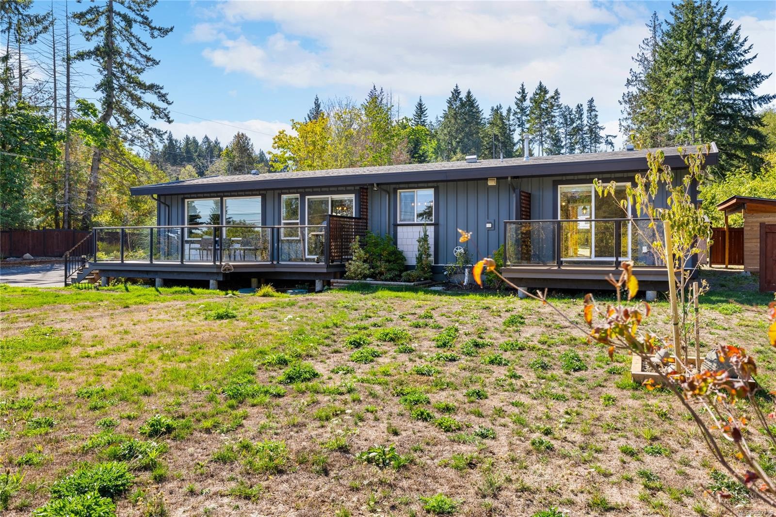 6712 Island Hwy West, Bowser, BC