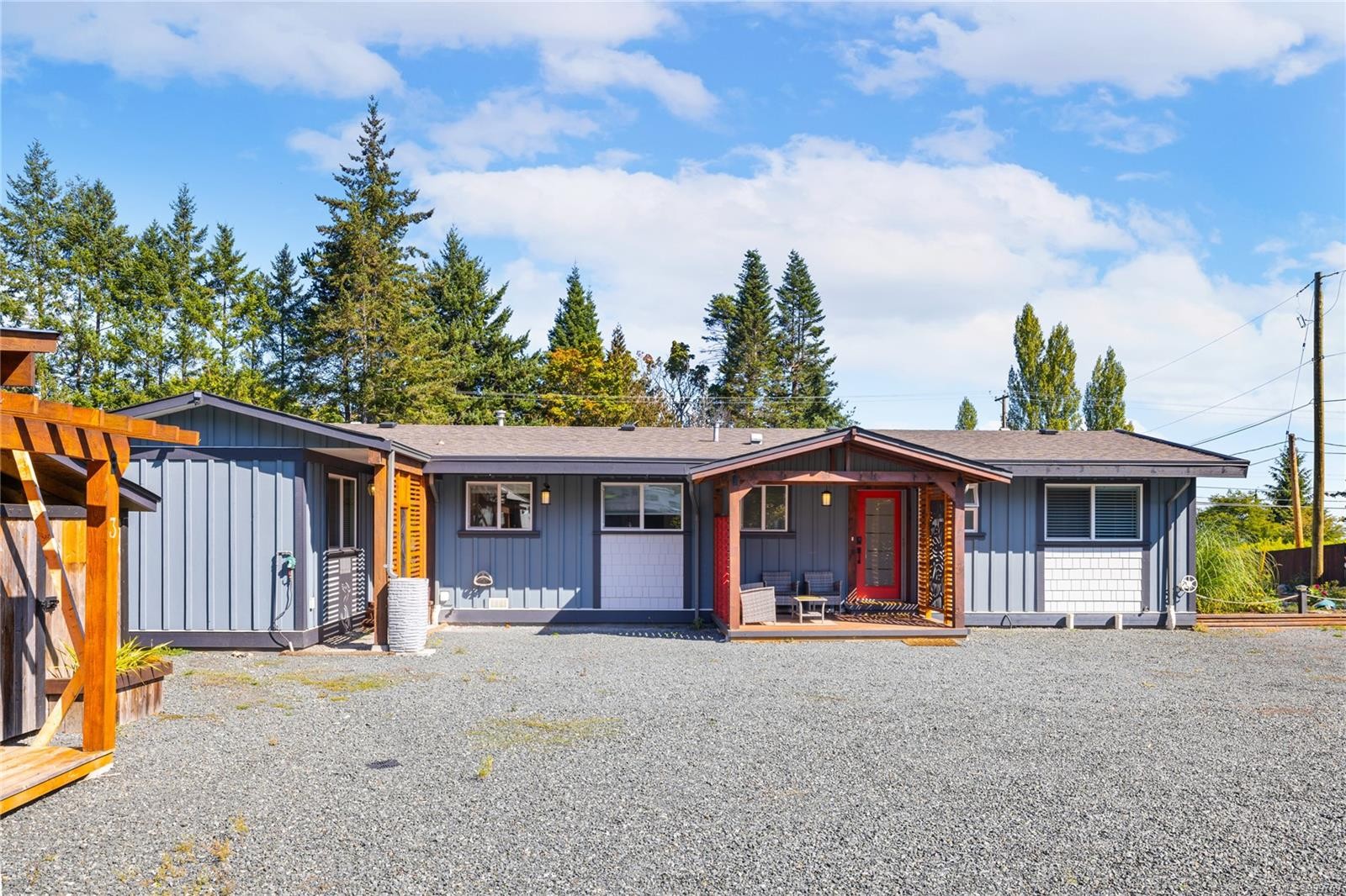 6712 Island Hwy West, Bowser, BC
