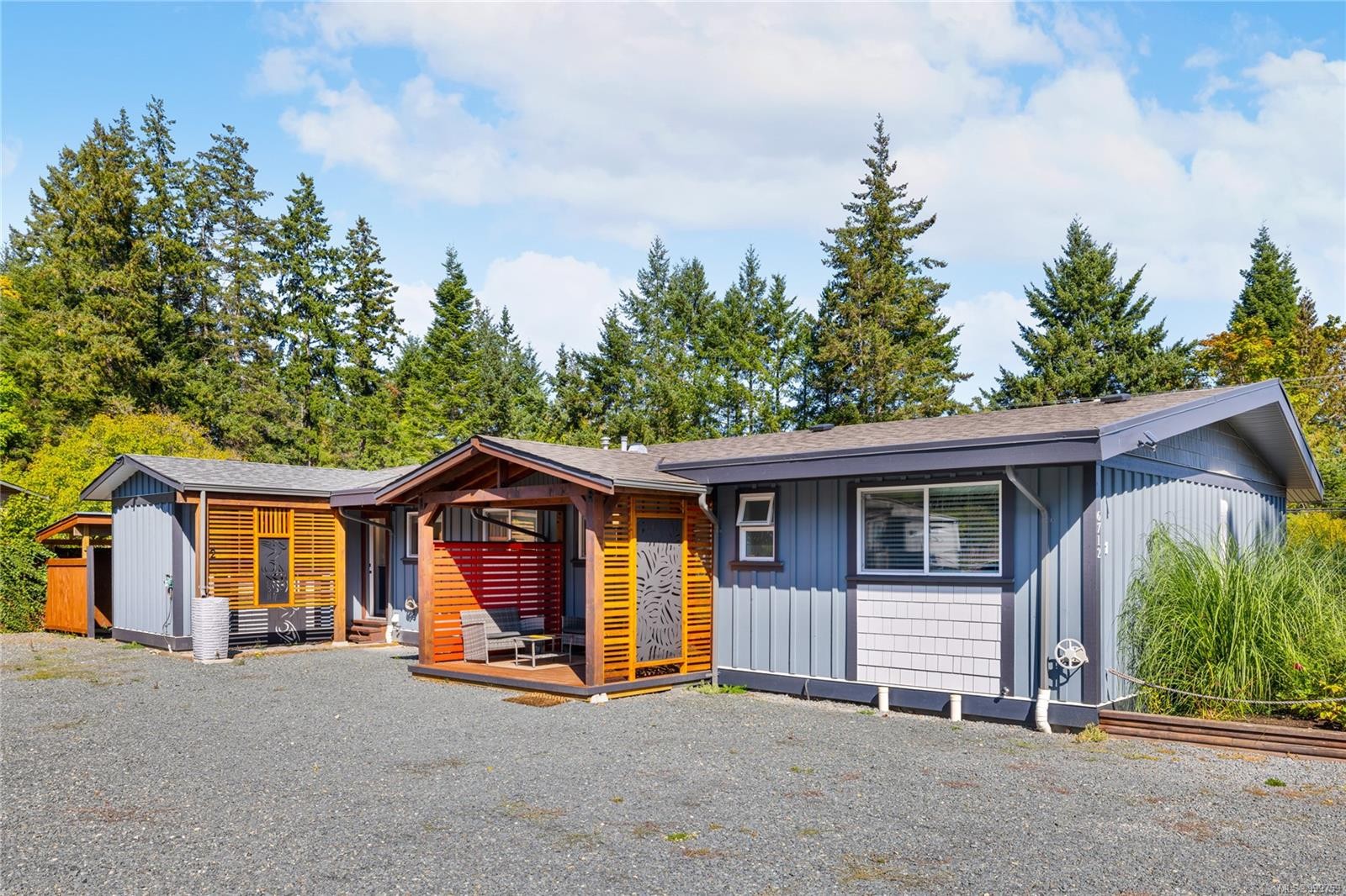6712 Island Hwy West, Bowser, BC