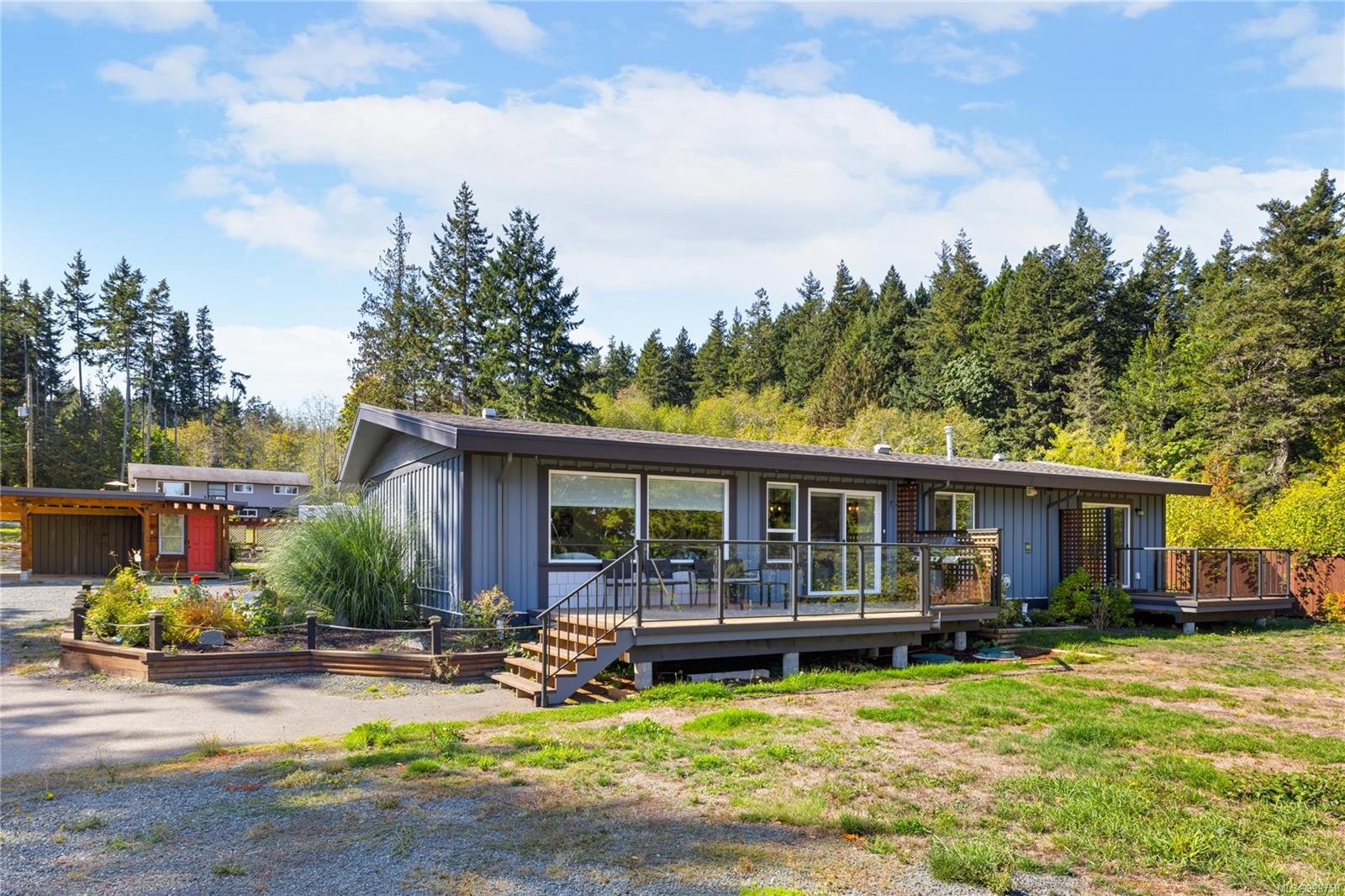 6712 Island Hwy West, Bowser, BC
