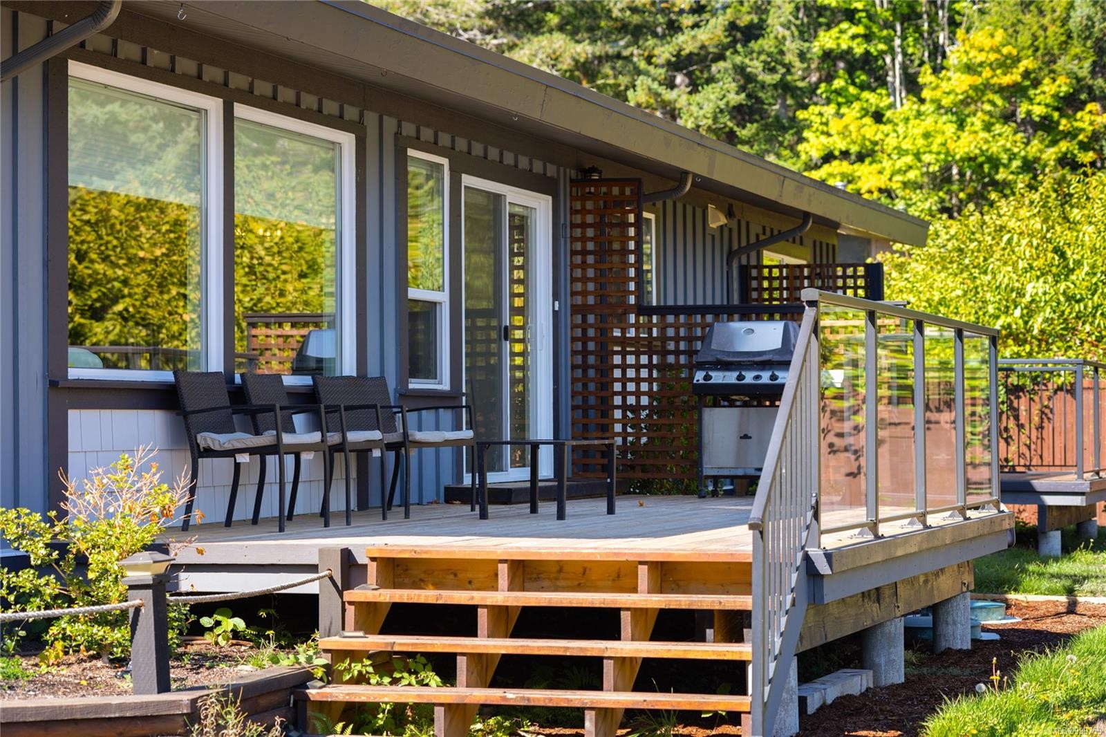 6712 Island Hwy West, Bowser, BC