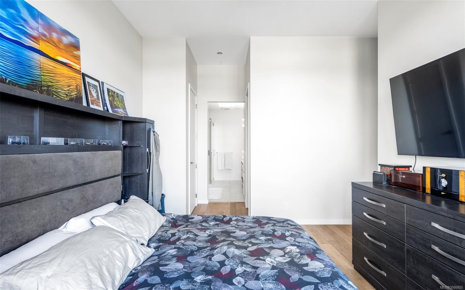 601-1201 Fort St, Victoria, BC - Indoor Photo Showing Bedroom