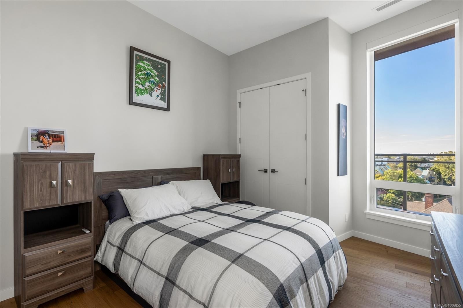 601-1201 Fort St, Victoria, BC - Indoor Photo Showing Bedroom