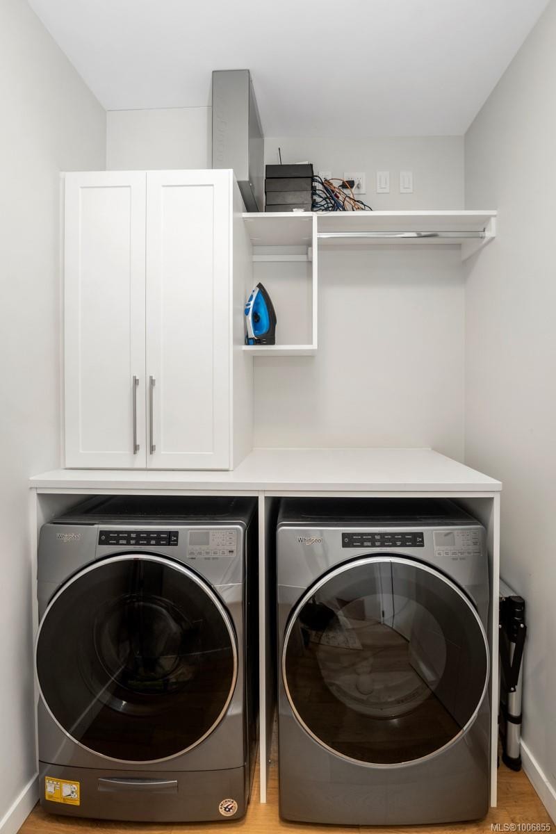 601-1201 Fort St, Victoria, BC - Indoor Photo Showing Laundry Room