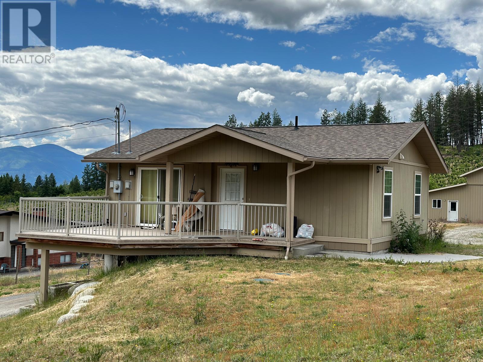 3806 38Th Avenue, Creston, BC