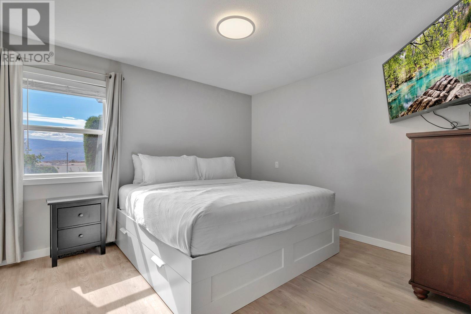 2210 Louie Drive Unit# 6, Westbank, BC - Indoor Photo Showing Bedroom