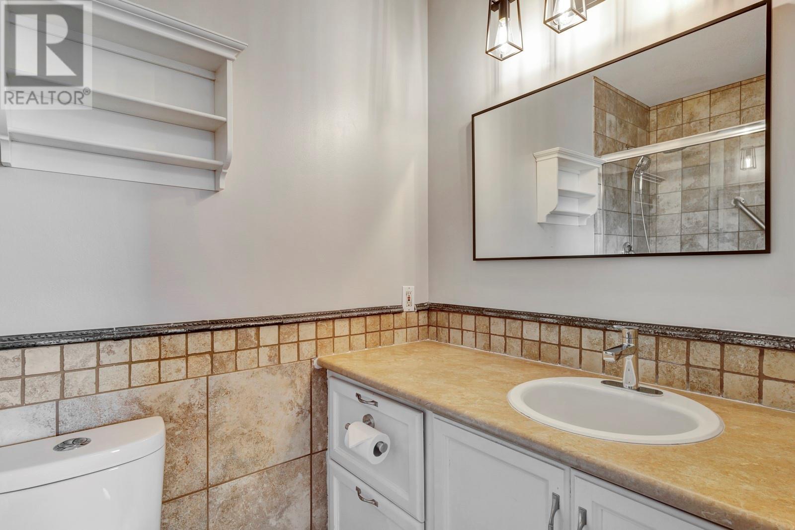 2210 Louie Drive Unit# 6, Westbank, BC - Indoor Photo Showing Bathroom