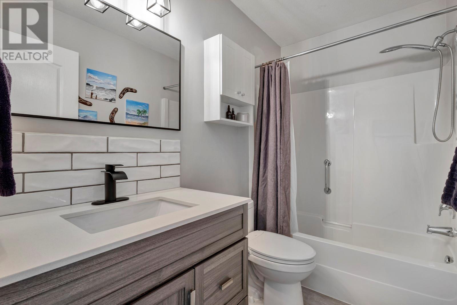 2210 Louie Drive Unit# 6, Westbank, BC - Indoor Photo Showing Bathroom