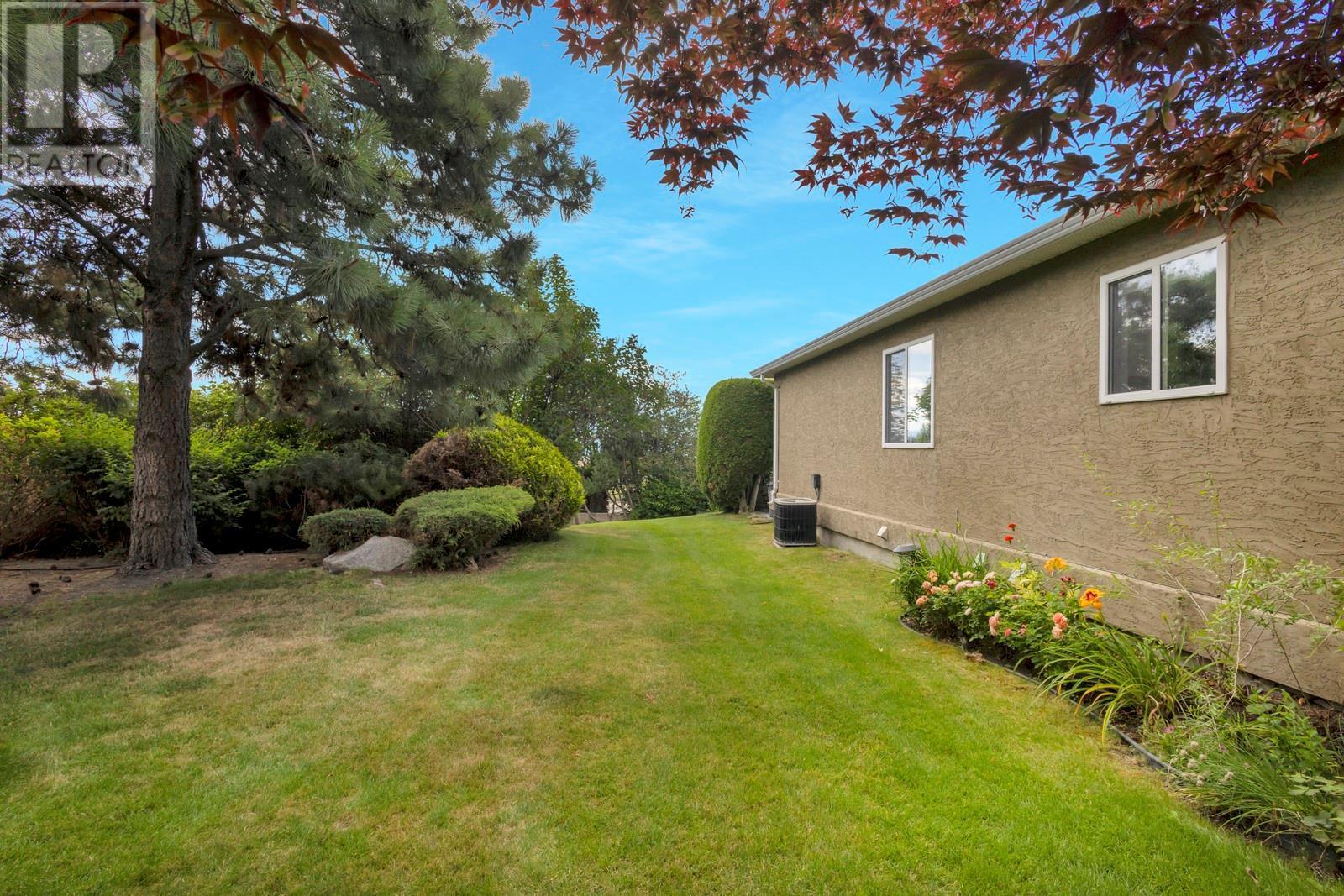 2210 Louie Drive Unit# 6, Westbank, BC - Outdoor