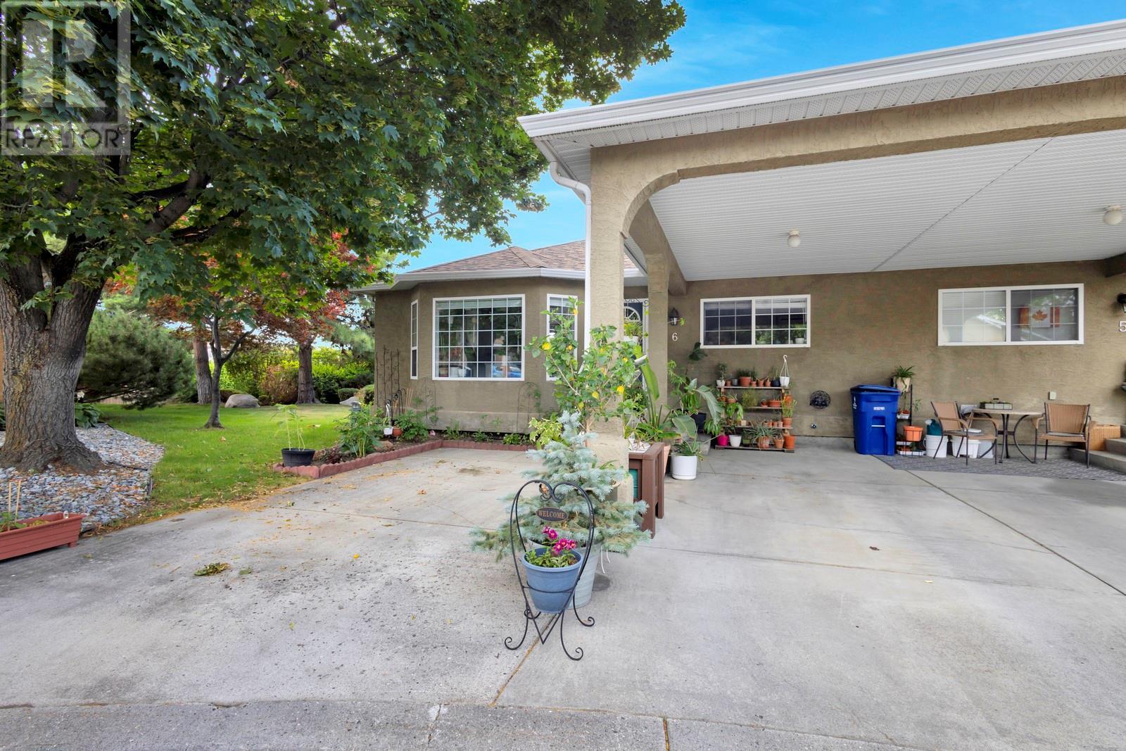 2210 Louie Drive Unit# 6, Westbank, BC - Outdoor