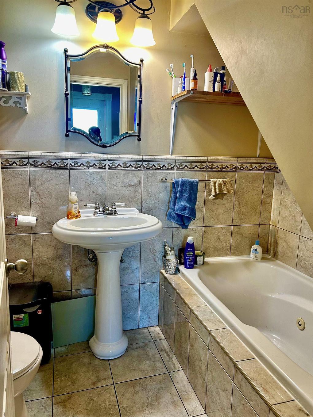 1268 Highway 335, Middle West Pubnico, NS