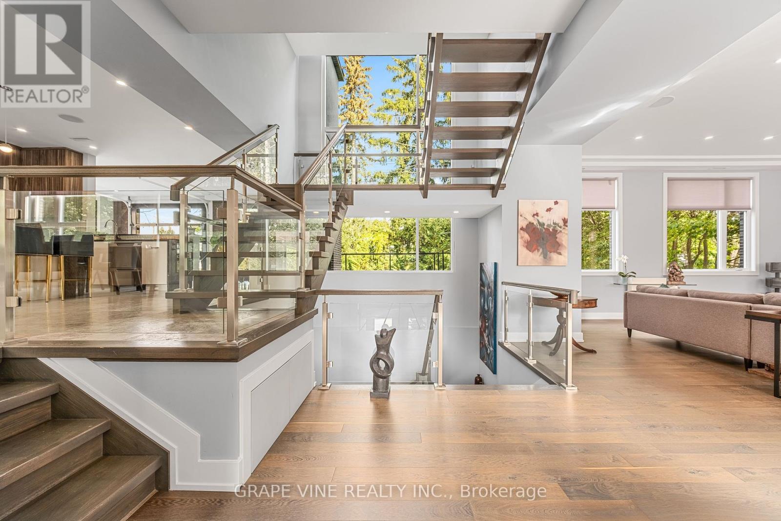 315 Crestview Road, Ottawa, ON - Indoor Photo Showing Other Room