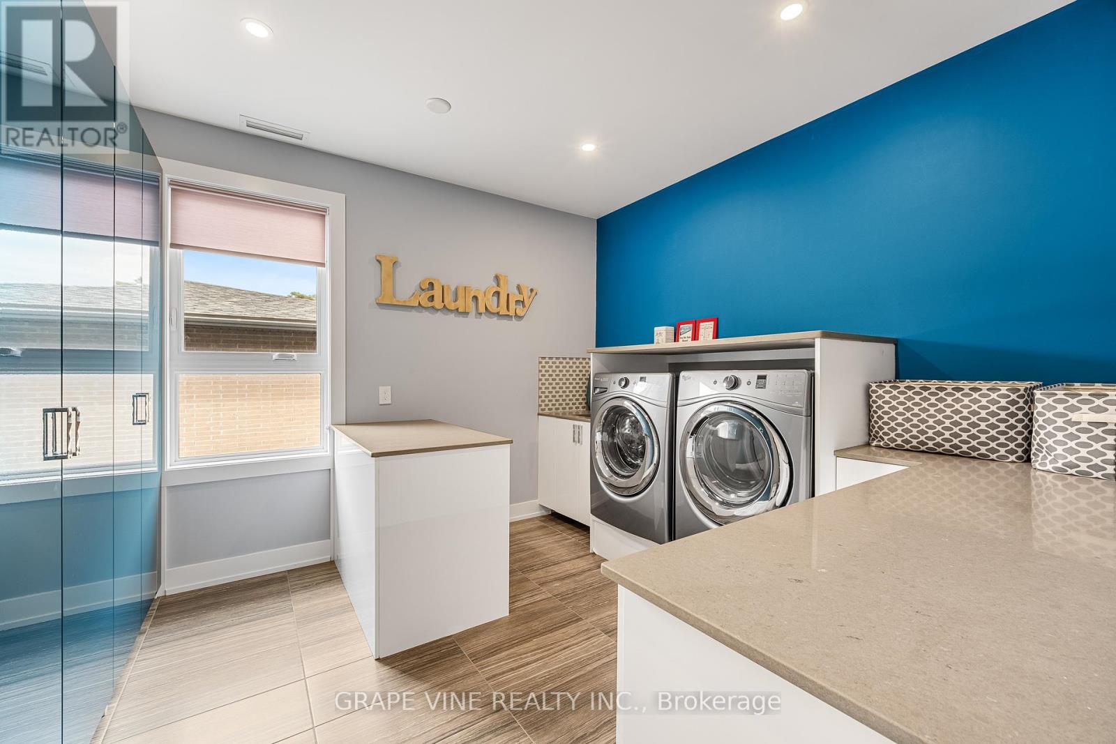 315 Crestview Road, Ottawa, ON - Indoor Photo Showing Laundry Room