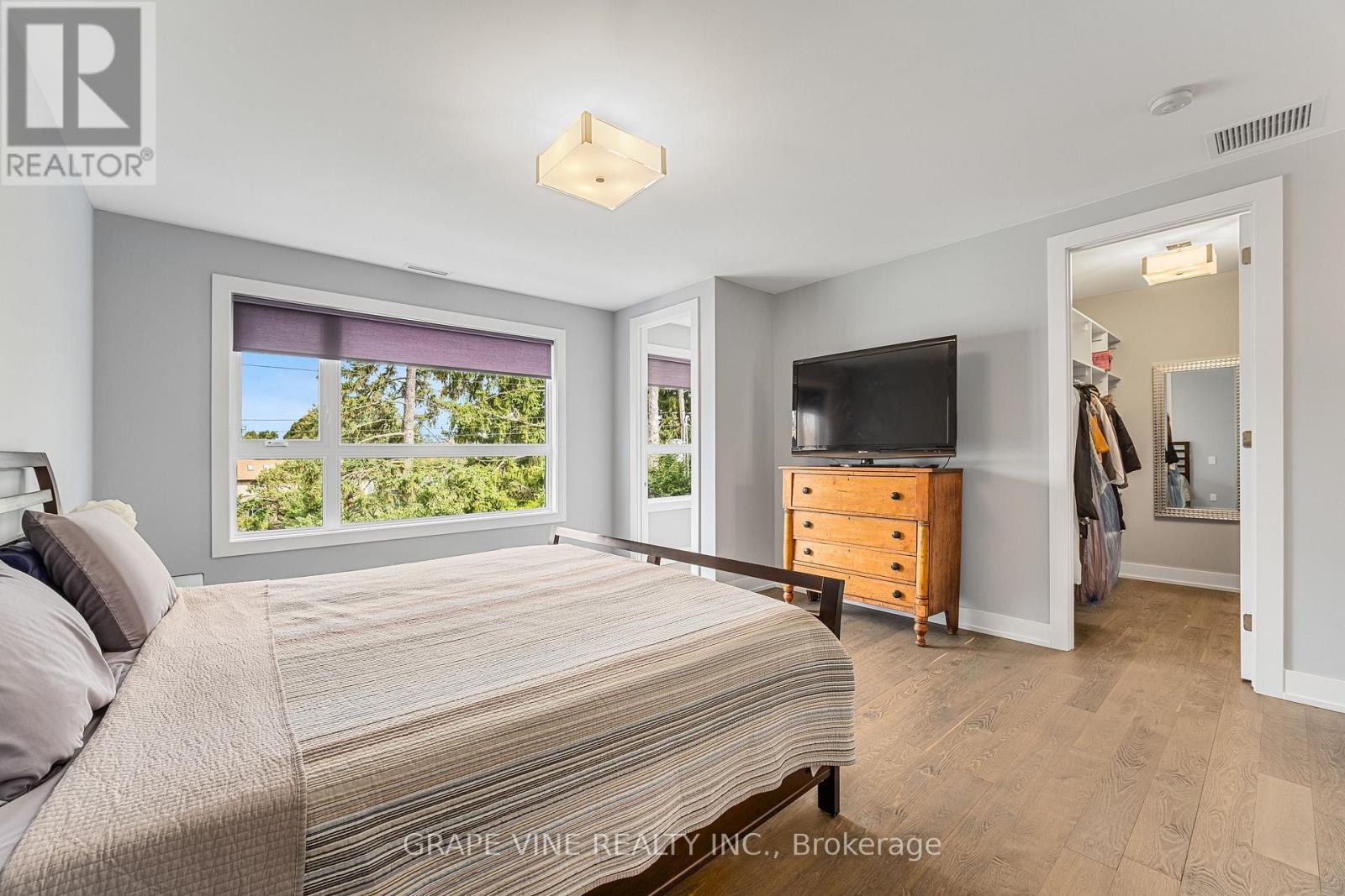 315 Crestview Road, Ottawa, ON - Indoor Photo Showing Bedroom