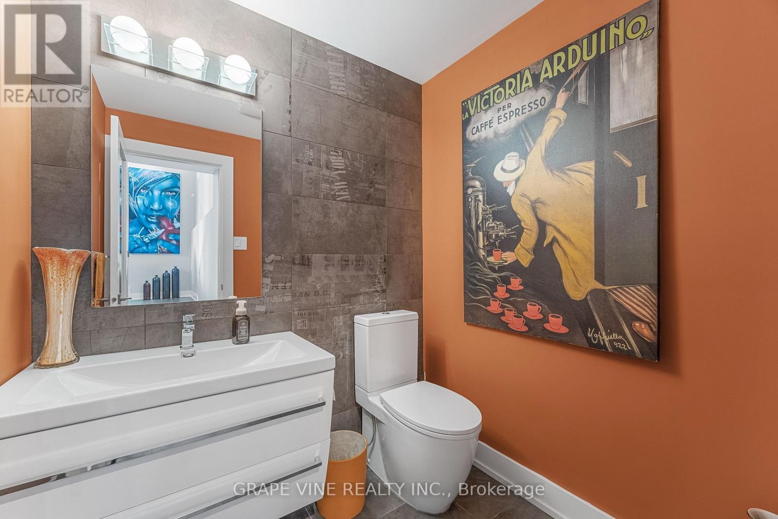 315 Crestview Road, Ottawa, ON - Indoor Photo Showing Bathroom