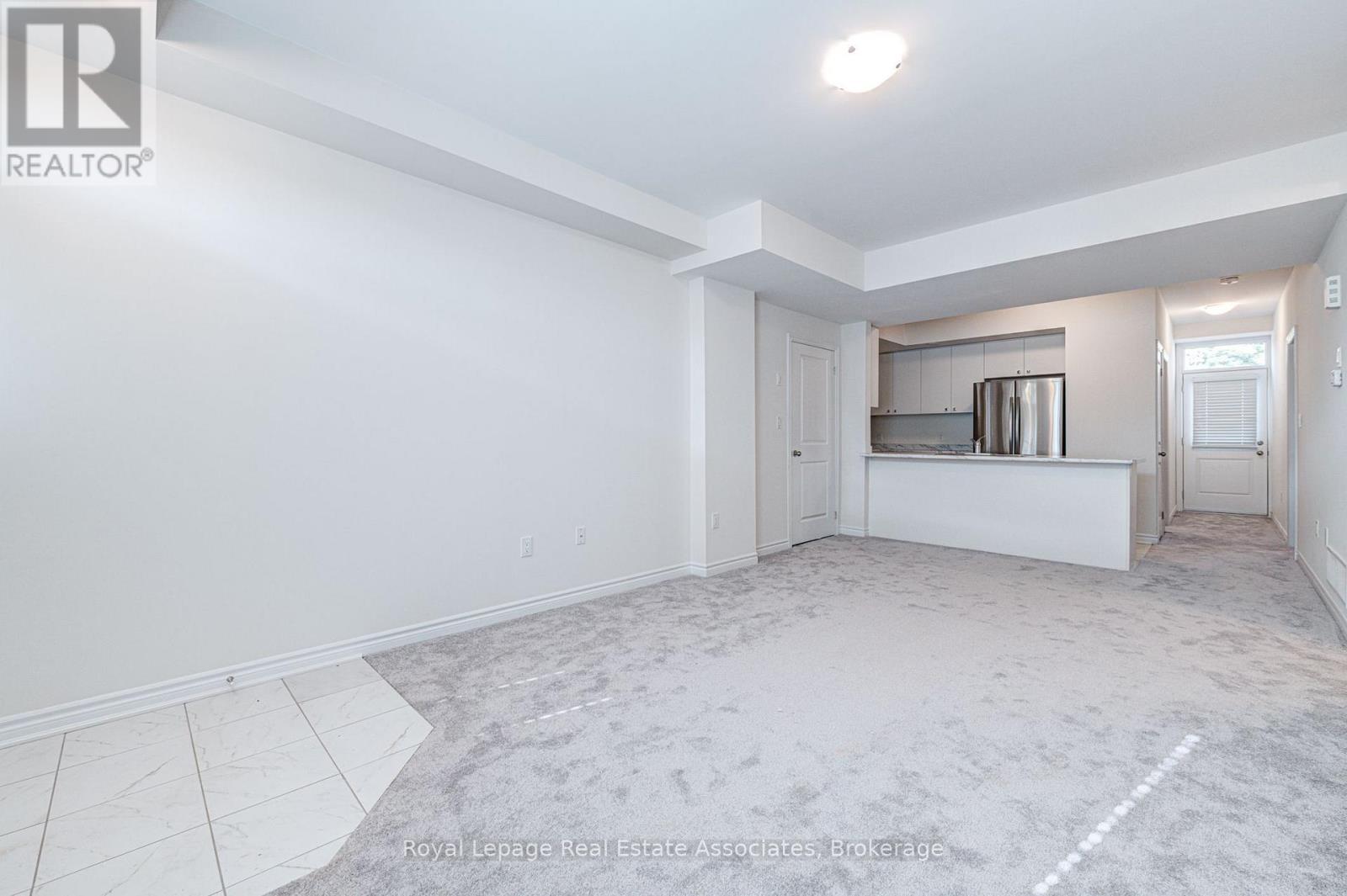 53 - 383 Dundas Street E, Hamilton, ON - Indoor Photo Showing Other Room