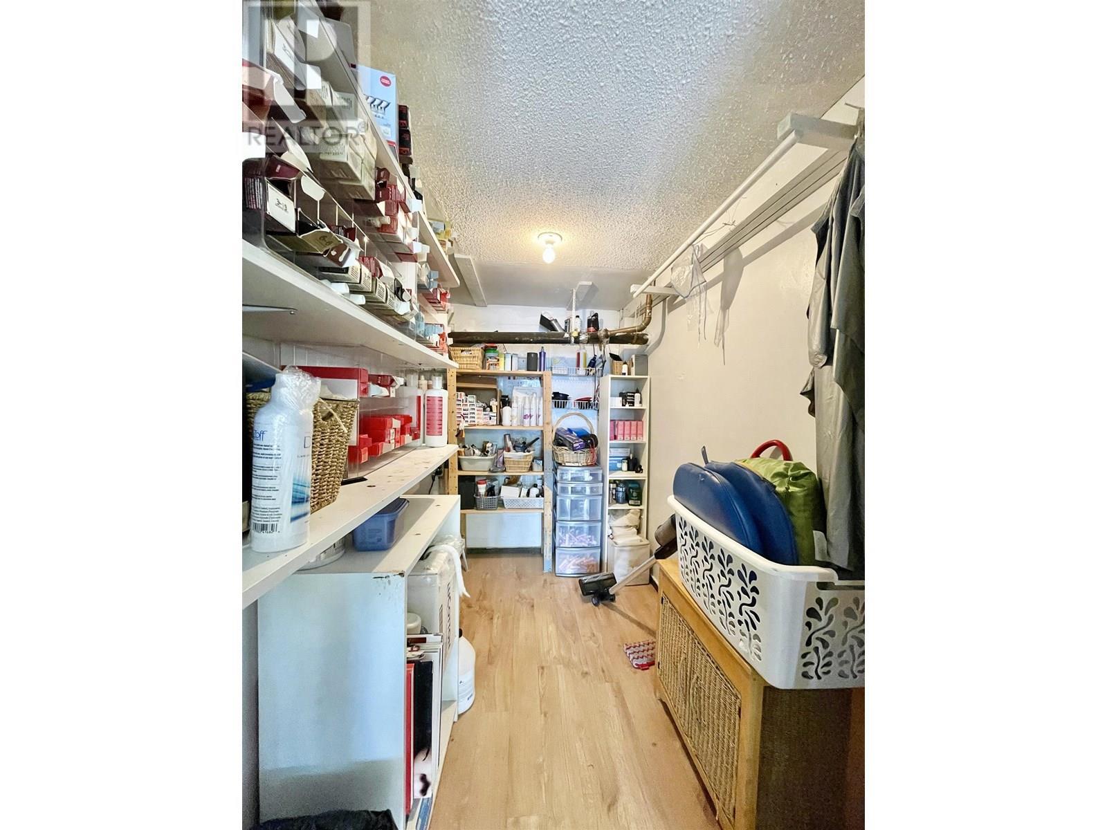 2 851 Gibsons Way, Gibsons, BC