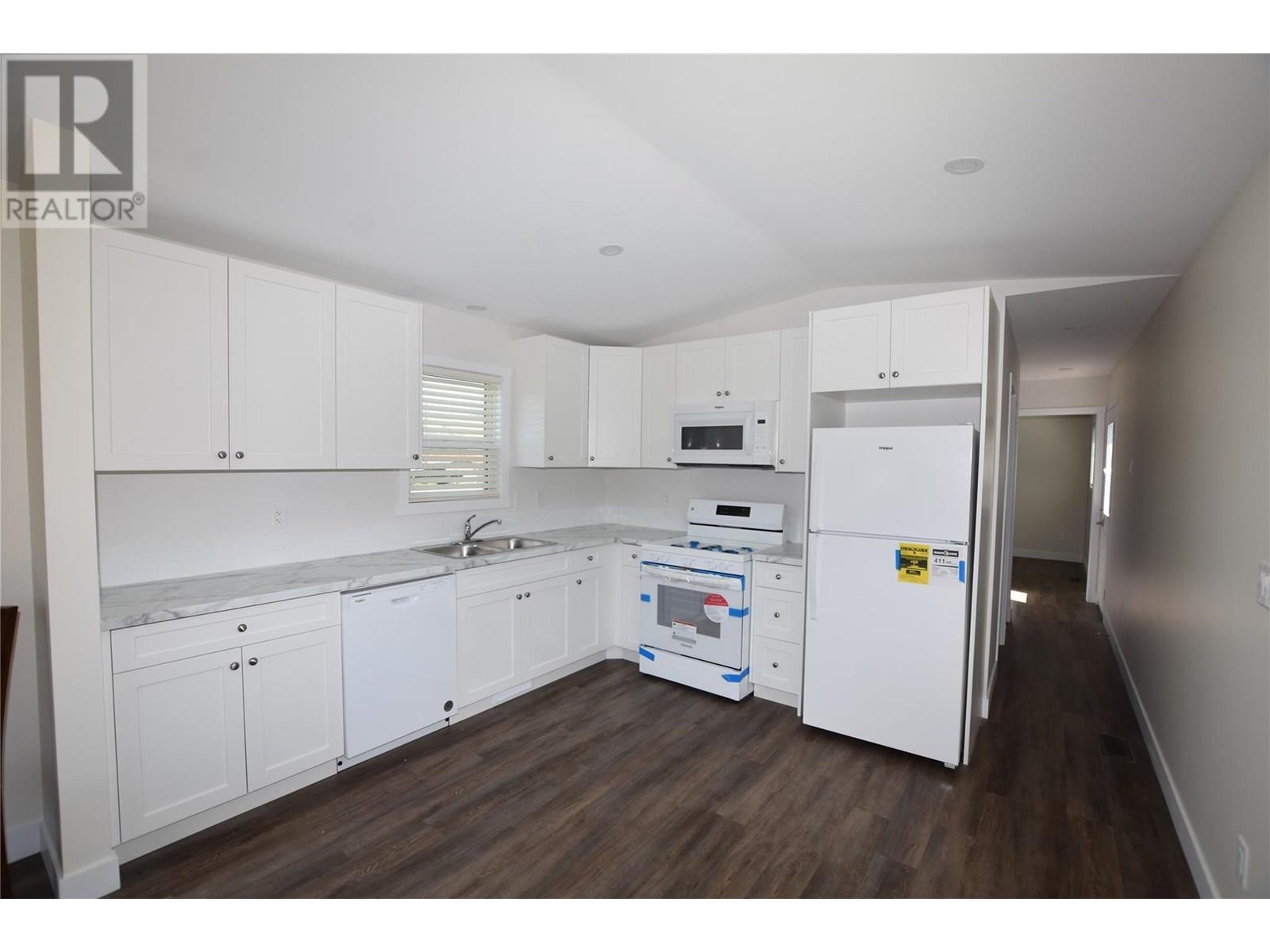 Generous sized kitchen - 57 Antoine Road Unit# 9, Vernon, BC