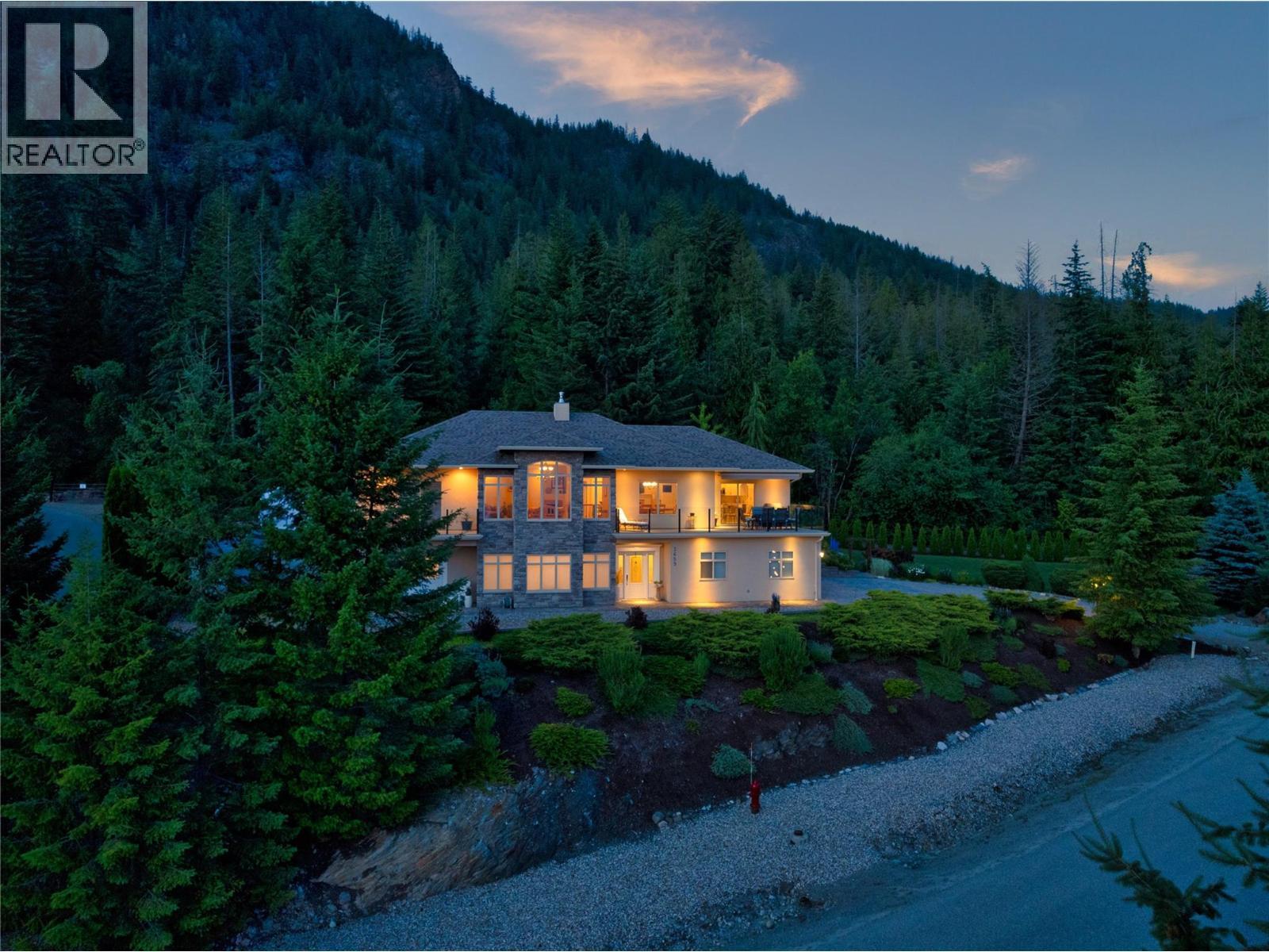 3659 Mcbride Road, Blind Bay, BC - Outdoor