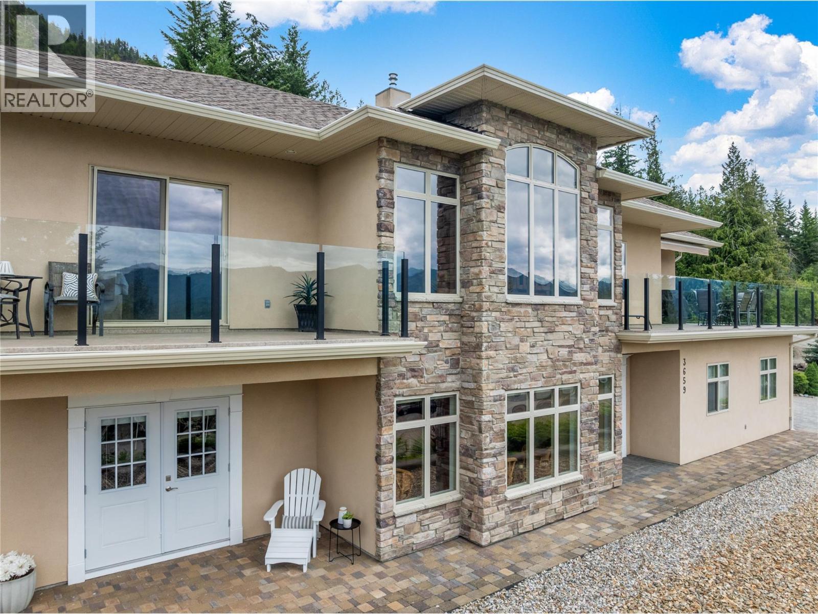 3659 Mcbride Road, Blind Bay, BC - Outdoor