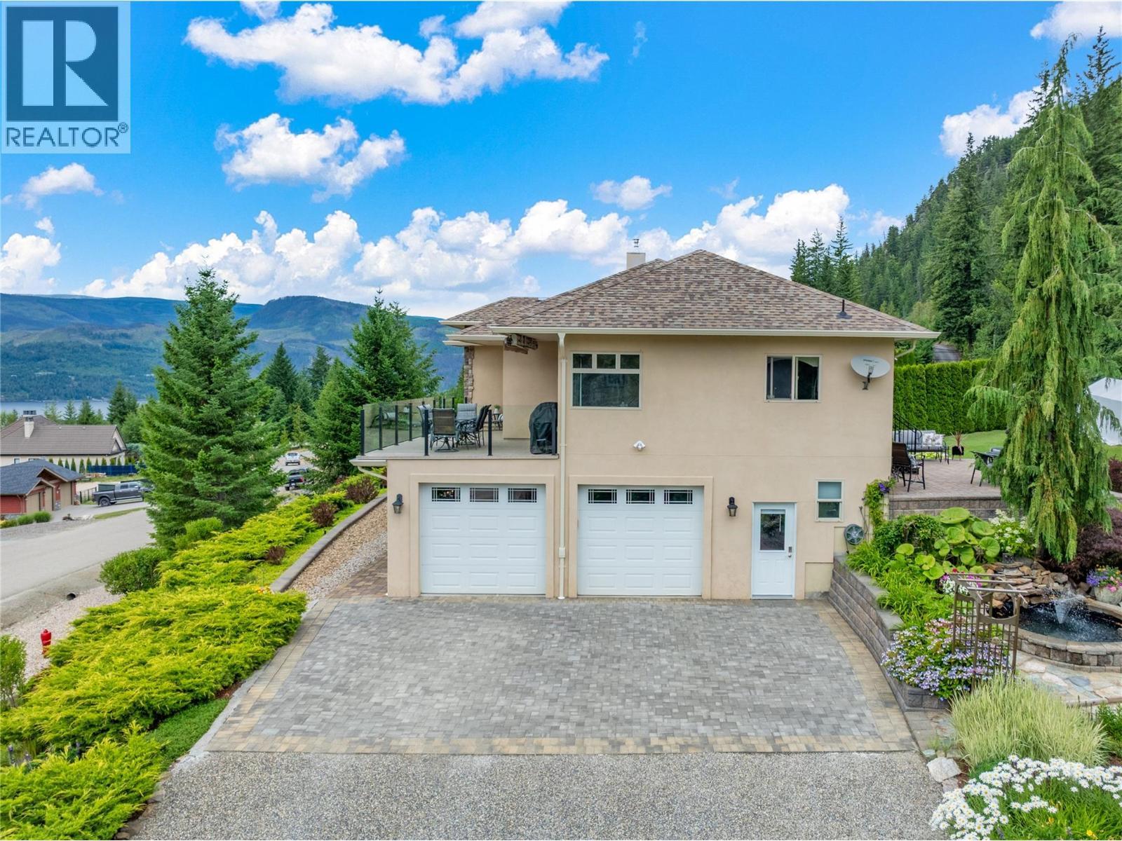 3659 Mcbride Road, Blind Bay, BC - Outdoor