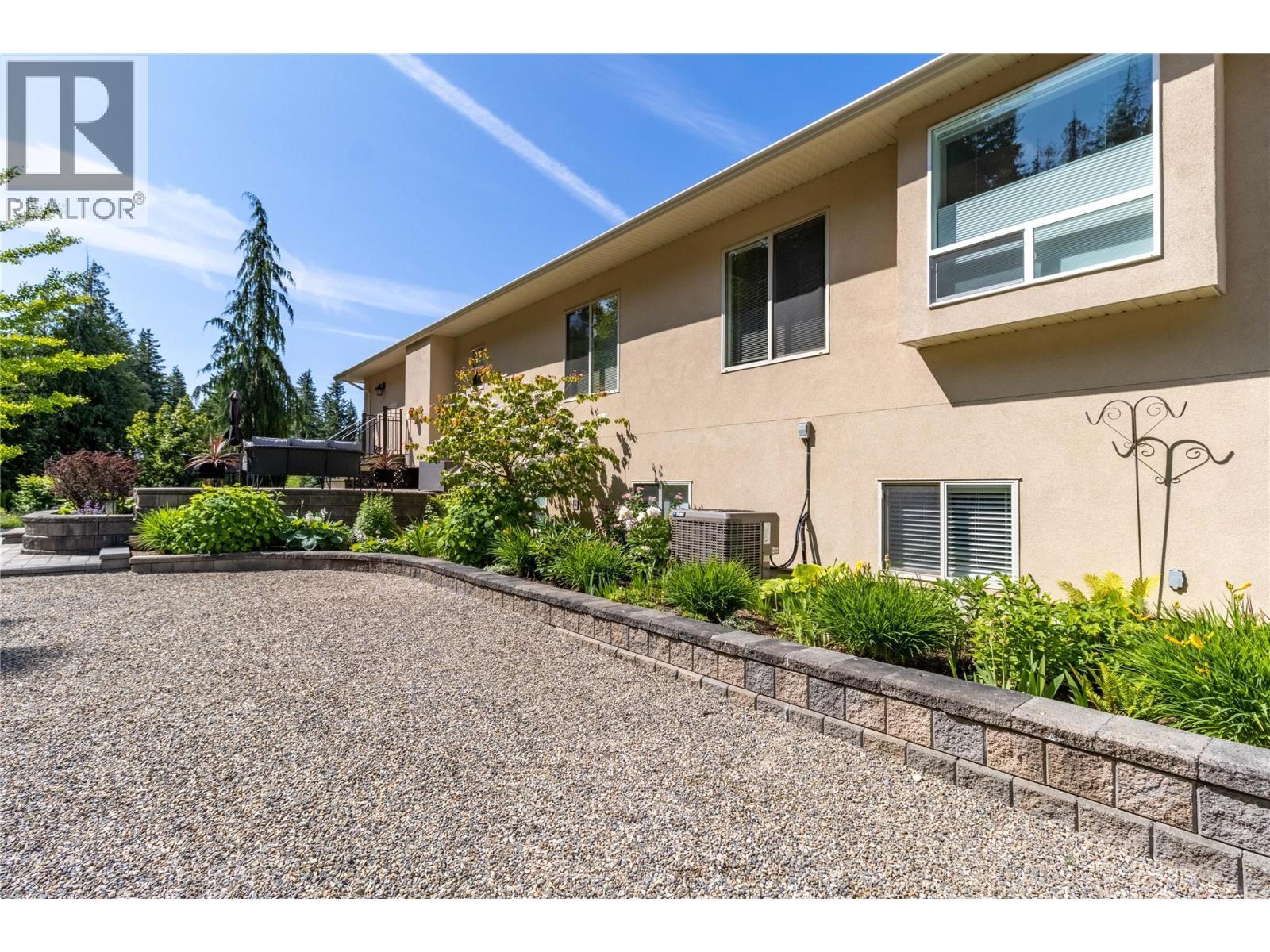 3659 Mcbride Road, Blind Bay, BC - Outdoor