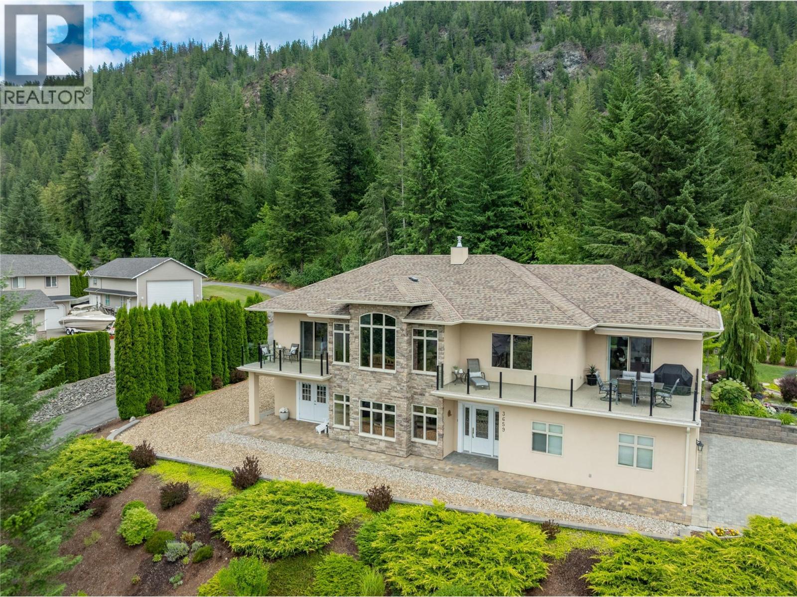 3659 Mcbride Road, Blind Bay, BC - Outdoor