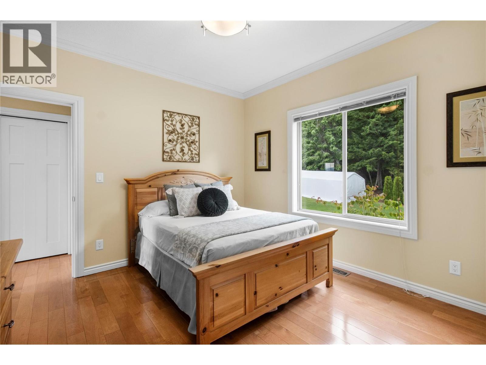 3659 Mcbride Road, Blind Bay, BC - Indoor Photo Showing Bedroom