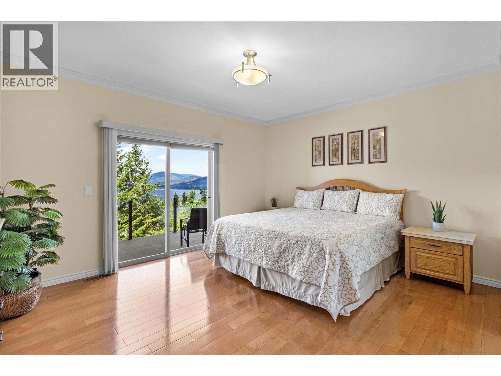 3659 Mcbride Road, Blind Bay, BC - Indoor Photo Showing Bedroom